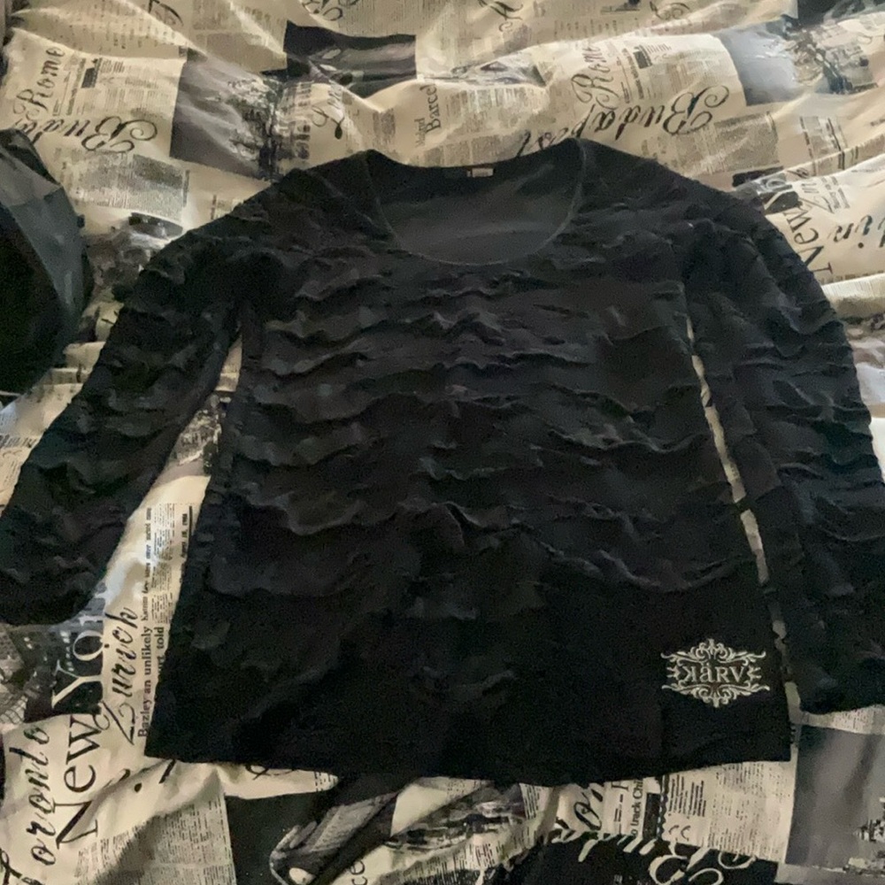 Supreme Black 3/4 Sleeve Ruffled Blouse